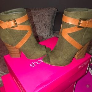 Super cute booties